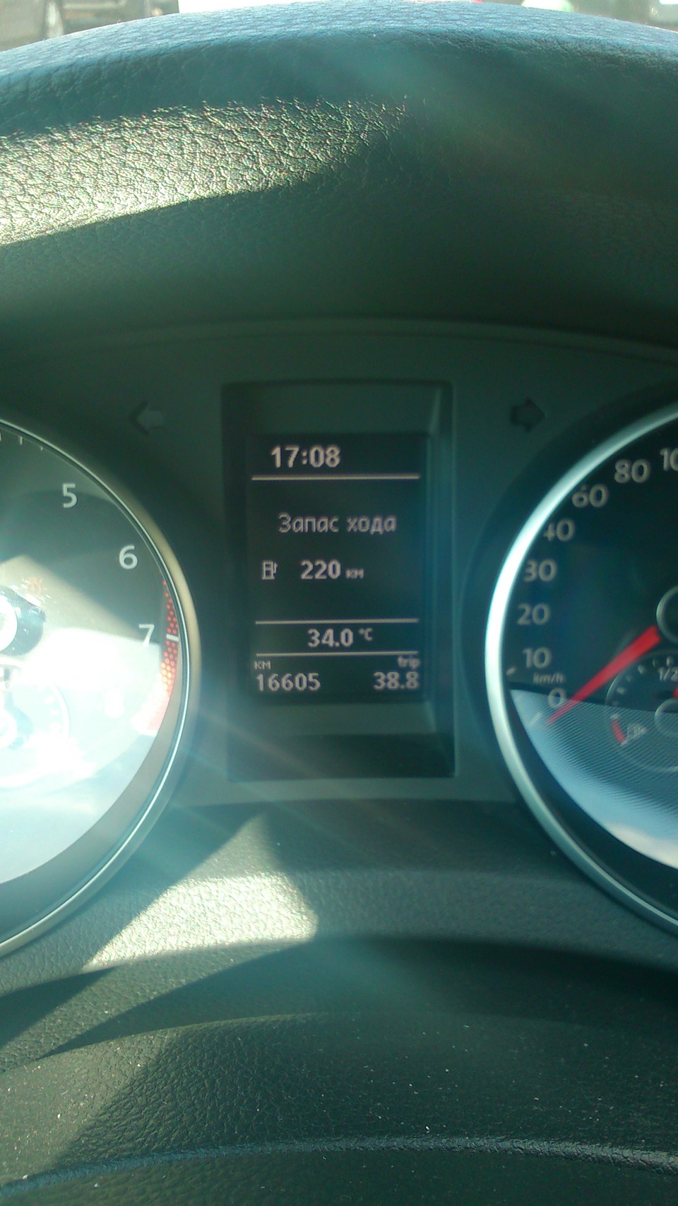Автоматическое открывание двери багажника — Volkswagen Golf Mk6, 1,2 л ...