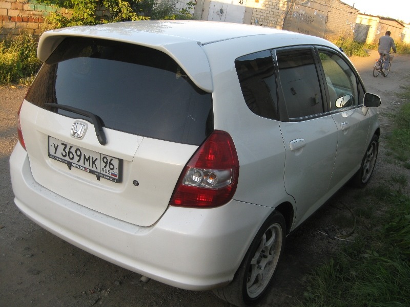 Сполерун. — Honda Fit (1G), 1,3 л, 2002 года | запчасти | DRIVE2