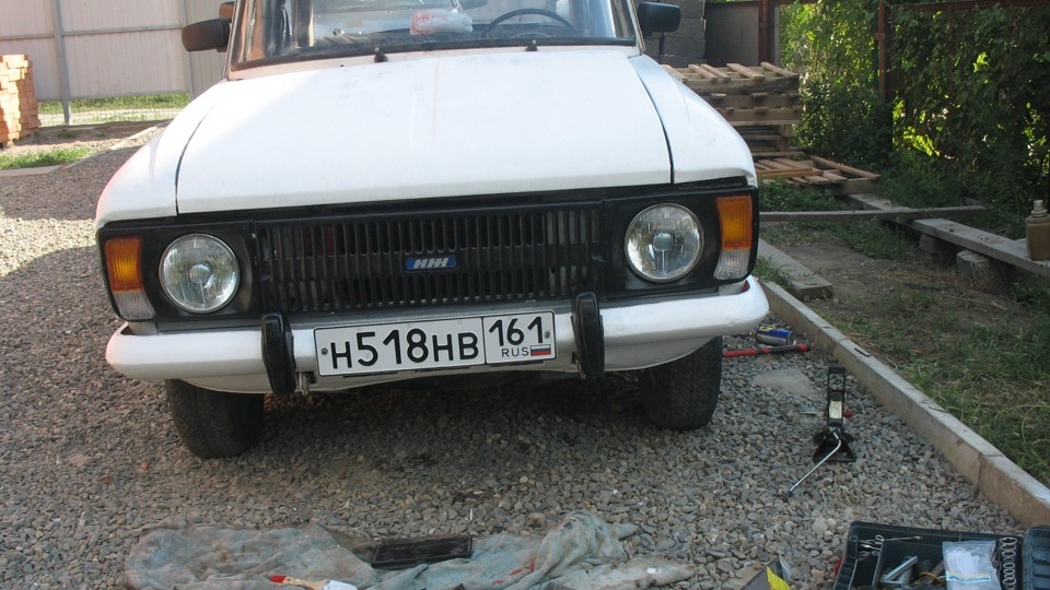 Заливка масла Shell Helix -Hx7 10w40 — ИЖ Москвич 412, 1,8 л, 1994 года ...