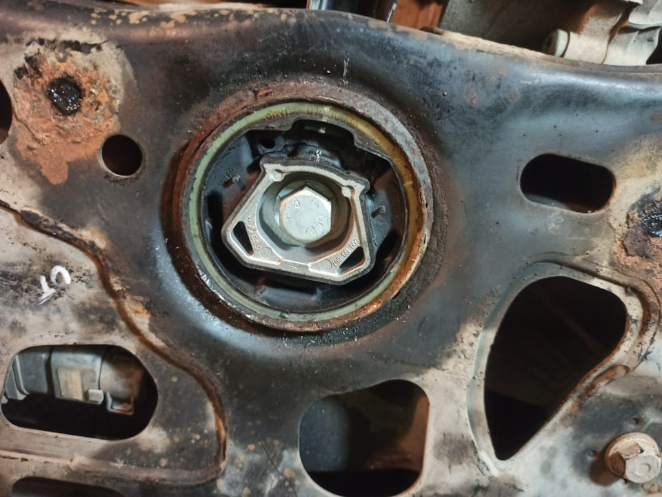 Замена сцепления DSG 7 DQ200 — Skoda Octavia A7 Mk3, 1,8 л, 2014 года ...