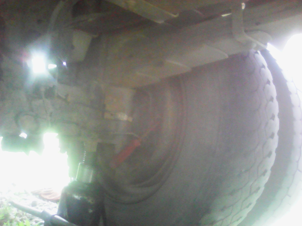 Привет народ кто разбирается, как разводить тормоза на исузу nqr71 ...