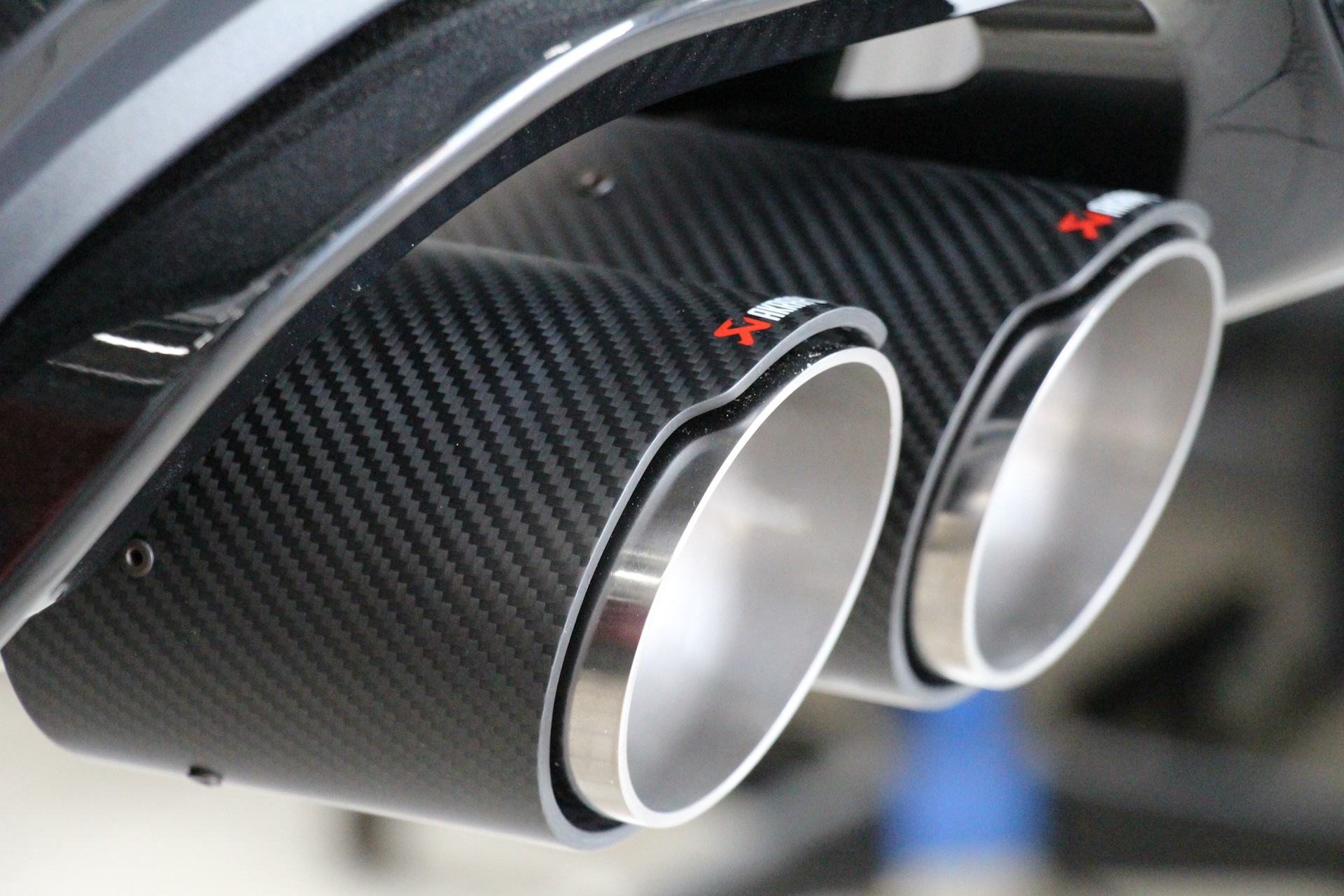 Р’С‹С…Р»РѕРї BMW f30 Akrapovic