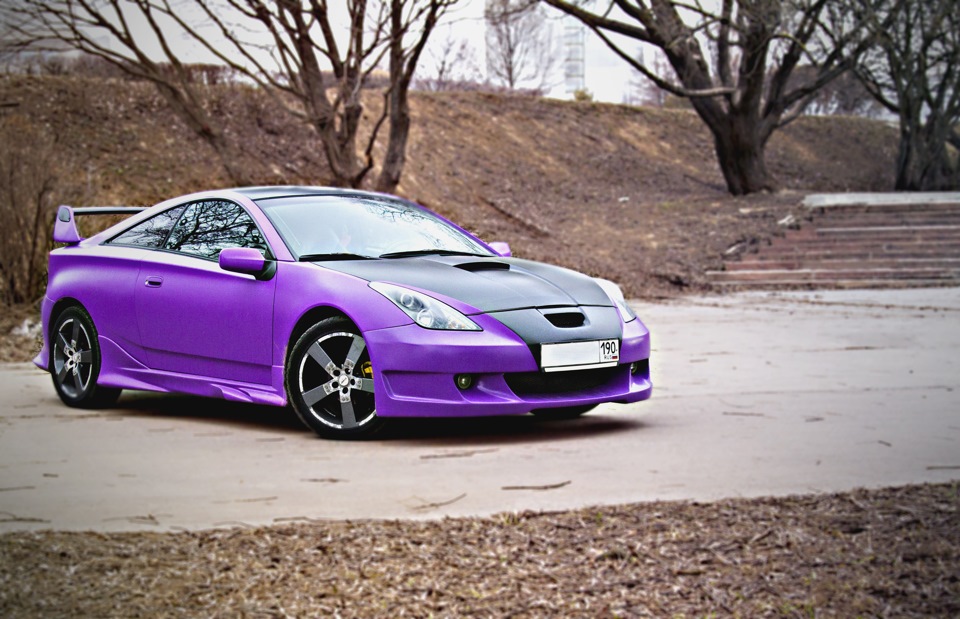 Toyota Celica 2000 фиолетовая