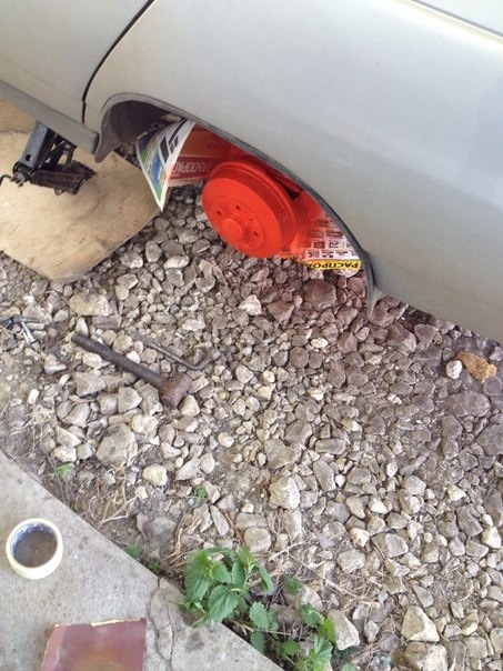 ★36★Суппорта в красный — Lada 21113, 1,5 л, 2005 года | стайлинг | DRIVE2