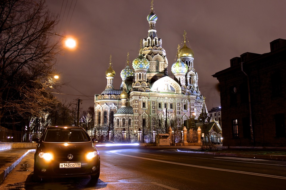 Питер вид с машины. Интересные автомобили Санкт-Петербурга. Красивые виды Санкт-Петербурга на машине. Ночной Питер на машине.
