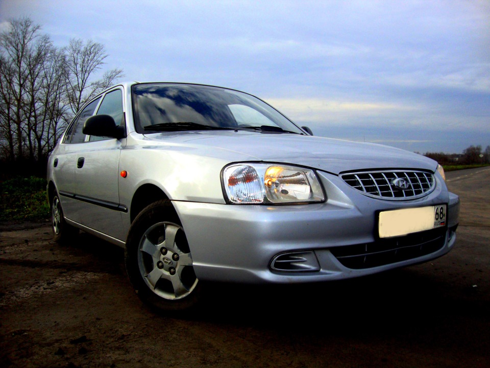 Хендай акцент 2005. Hyundai Accent 2005. Hyundai акцент 2005. Хендай Ассент 2005 год. Акцент машина марка 2005.