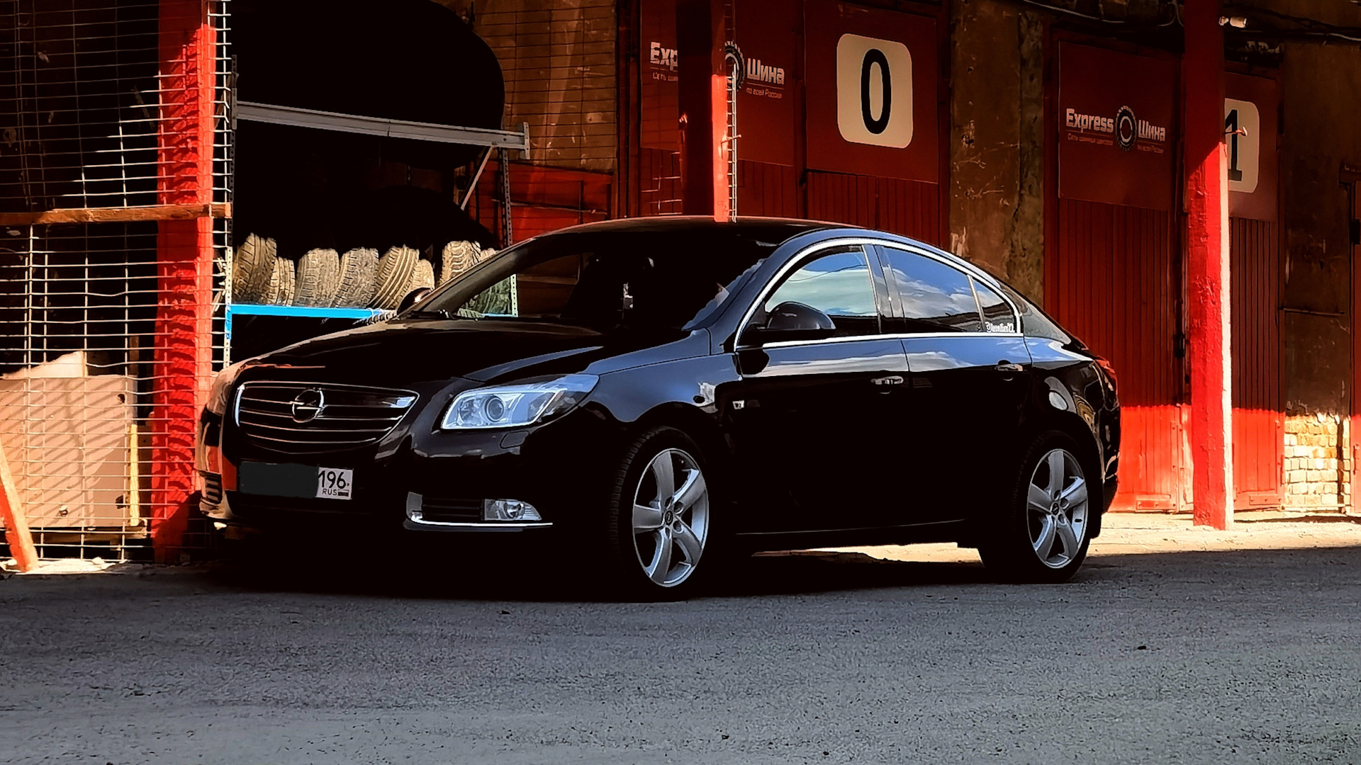 Opel Insignia Hatchback 2.0 бензиновый 2012 | на DRIVE2