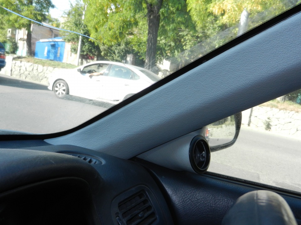 Автозвук.Подиумы ВЧ, перетяжка стоек винилом — Honda Civic Hatchback ...