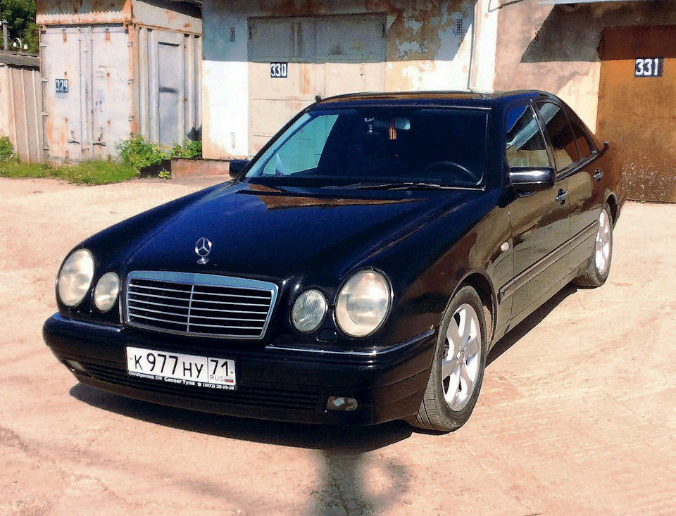 Mercedes Глазастик 210