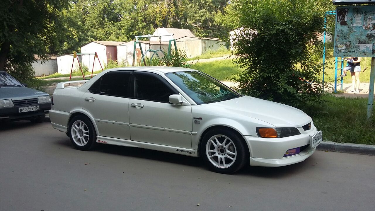 Honda accord 6g