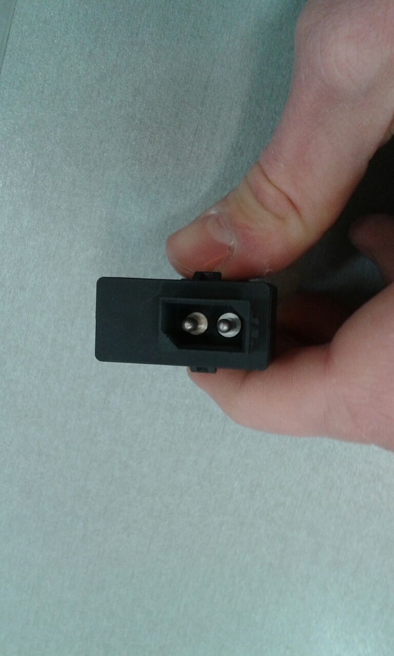 Перестали гореть стоп сигналы. — BMW 5 series (E34), 2 л, 1991 года ...