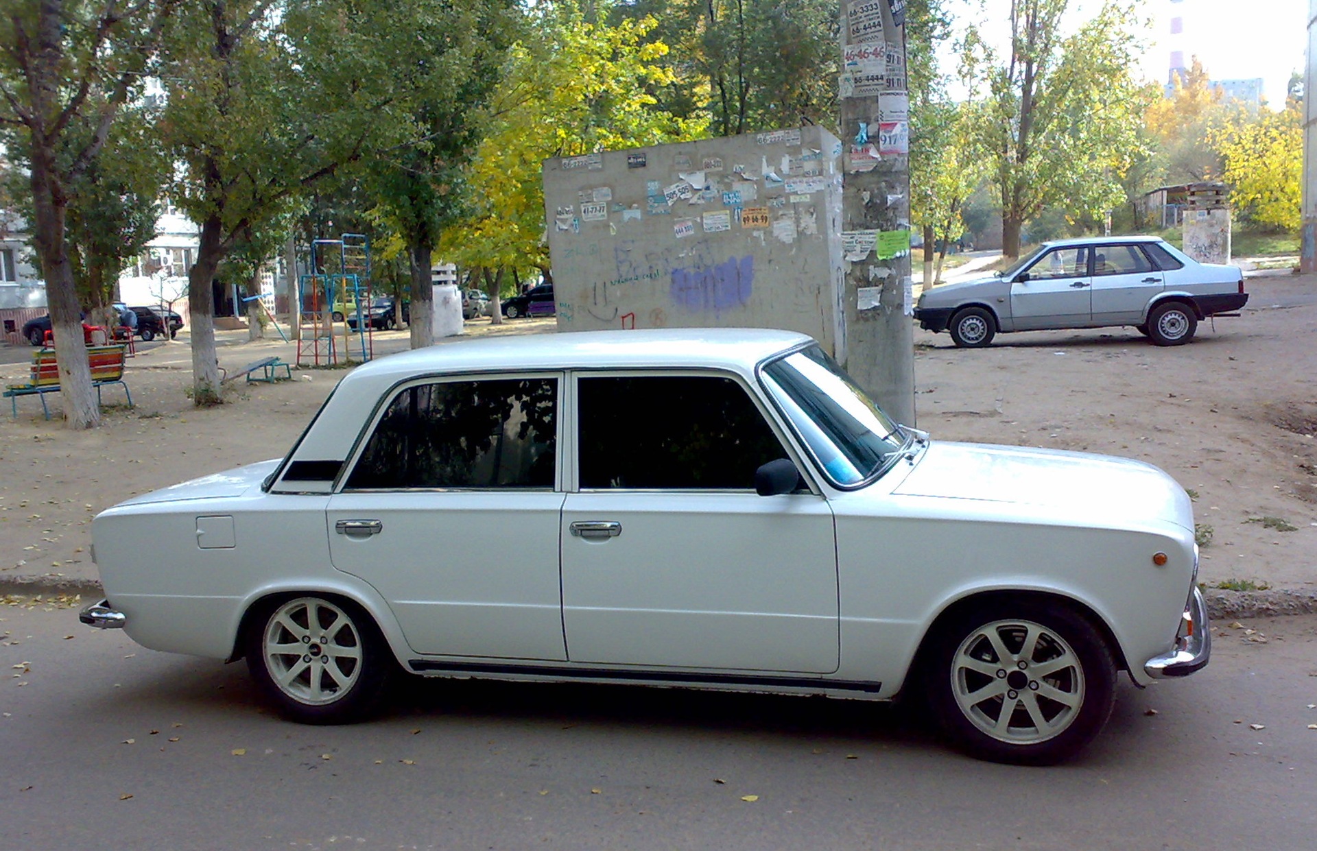 друзья- низкие тачки — Lada 2113, 1,6 л, 2008 года | фотография | DRIVE2