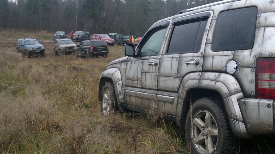 Фото в бортжурнале Jeep Cherokee (KK)