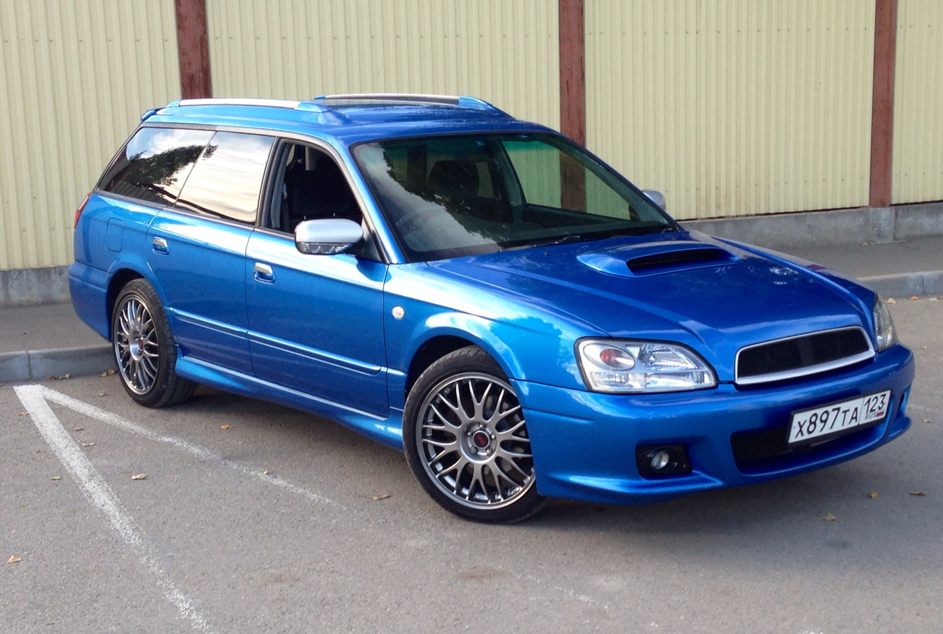 Субару универсал. Subaru Legacy, 2000 BH универсал. Subaru Legacy 2001 BH. Subaru Legacy b4 универсал. Субару Легаси 2000 синий.