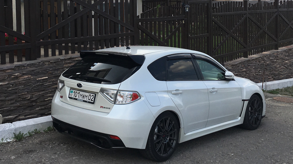 Subaru Impreza WRX STI R205 054/400