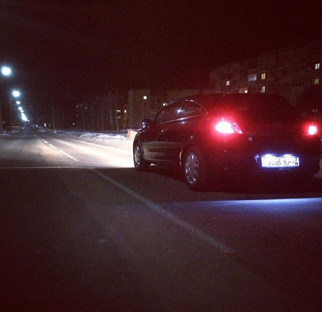 Наконец-то дошли руки поставить диоды в подсветку для номера — Opel ...