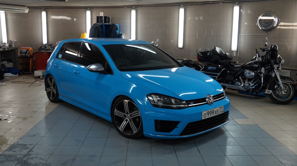 Volkswagen Golf 6 синий мат