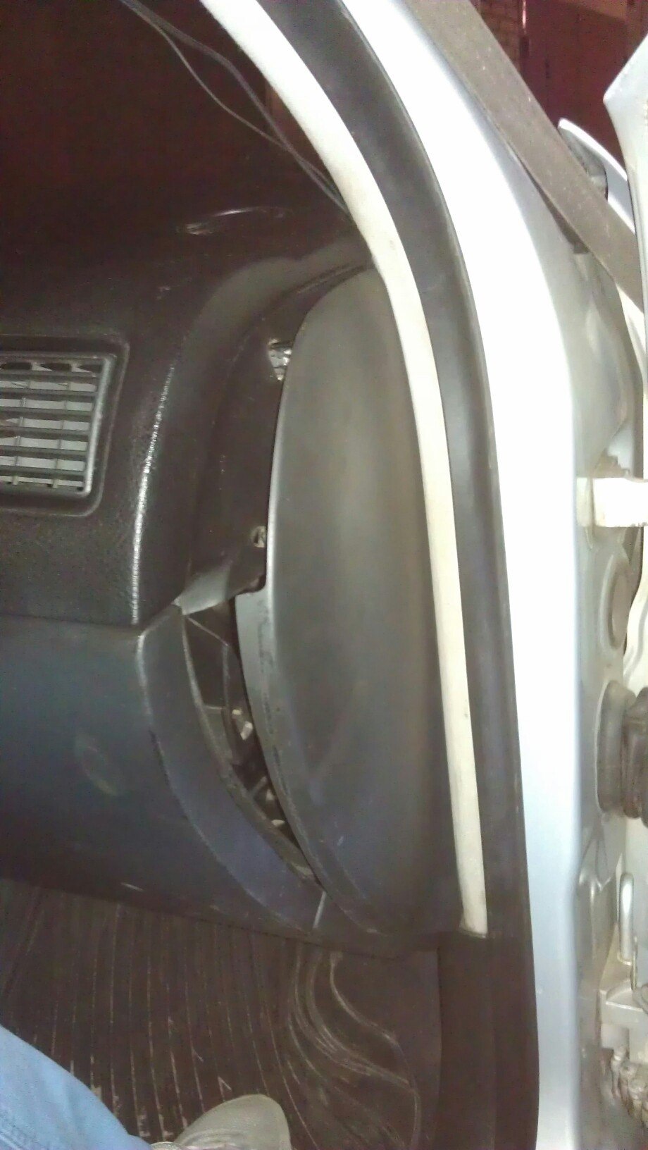 Скрип торпеды! — Volkswagen Golf Mk4, 1,6 л, 1999 года | стайлинг | DRIVE2