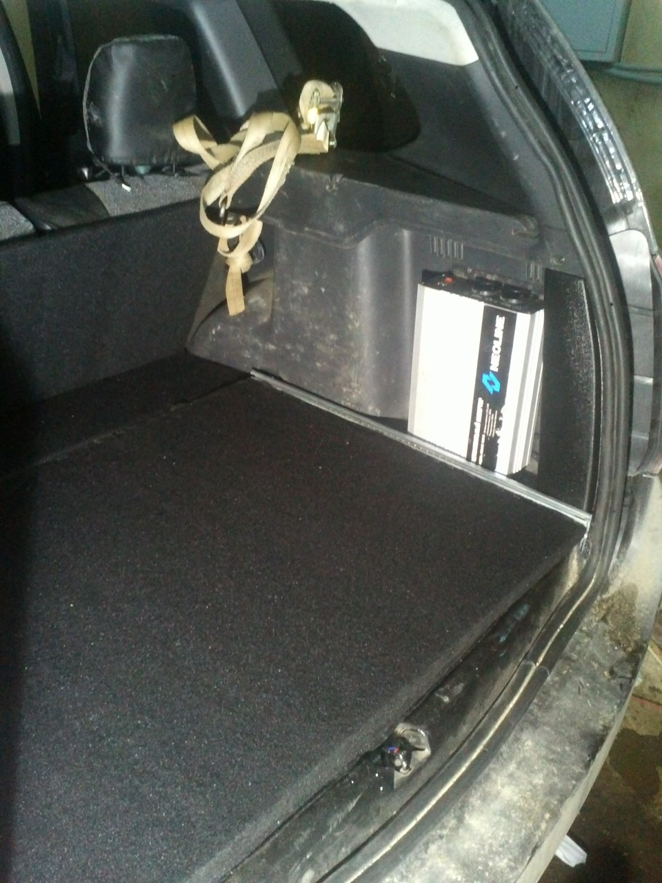 Перенесён из салона киловаттный инвертер — Renault Duster (1G)