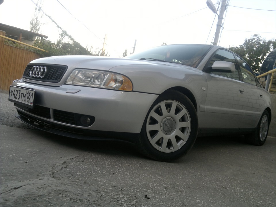 Установил губу на передний бампер. — Audi A4 (B5), 1,8 л, 1999 года ...