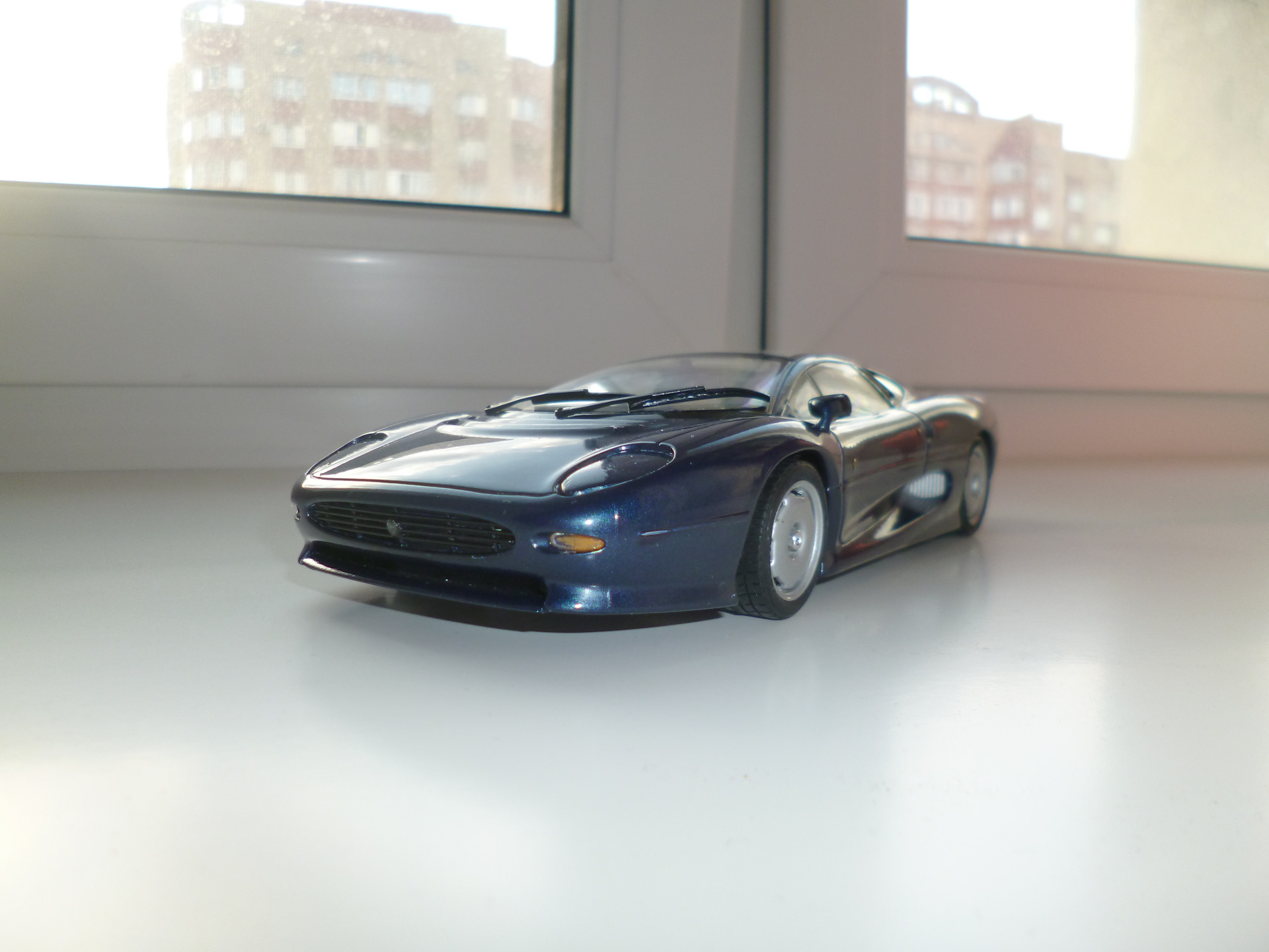 Купить Модель Ягуар Xj220 Масштаб 1 18