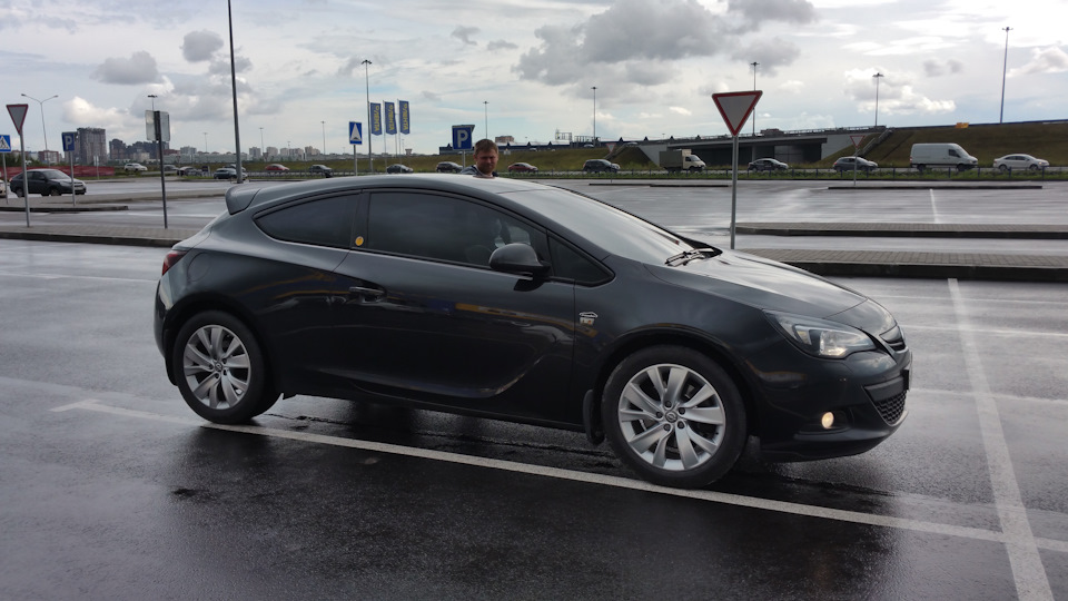 Opel Astra GTC drive2