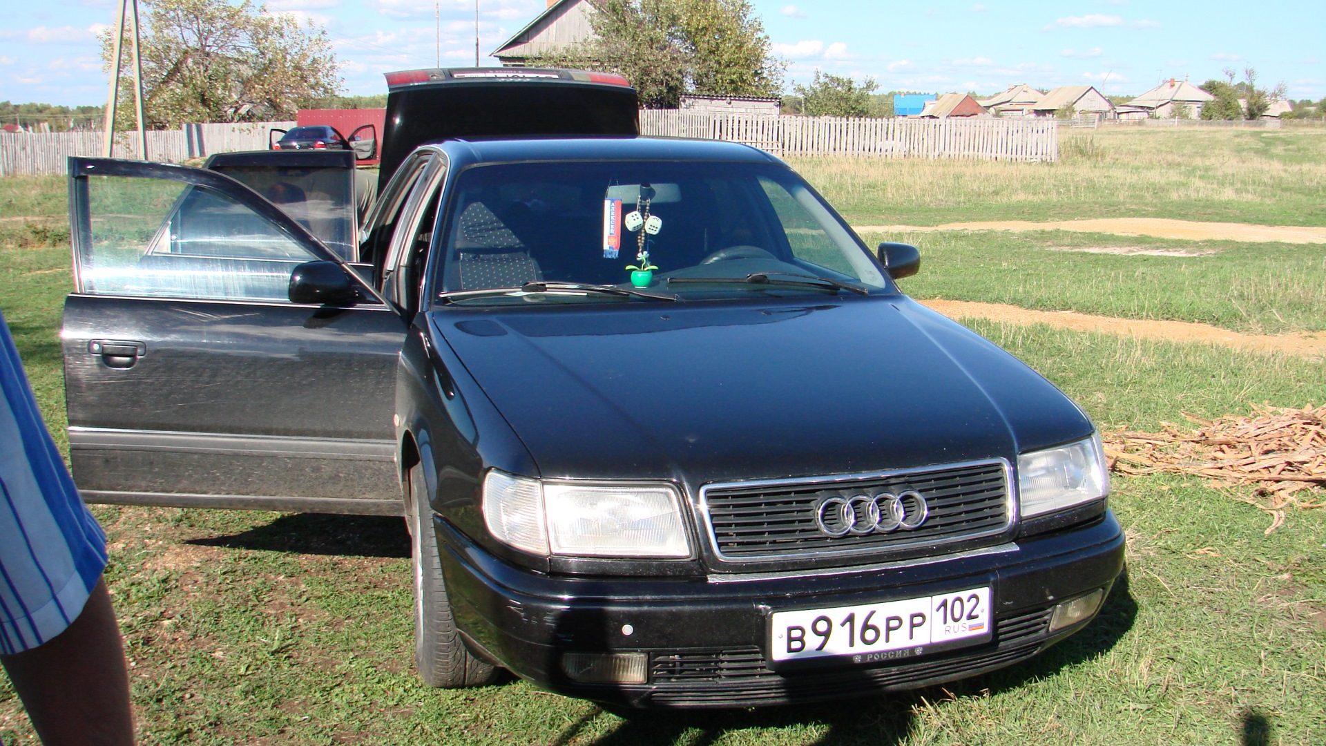 Audi 100 (C4) 2.0 бензиновый 1994 | гос.номер 