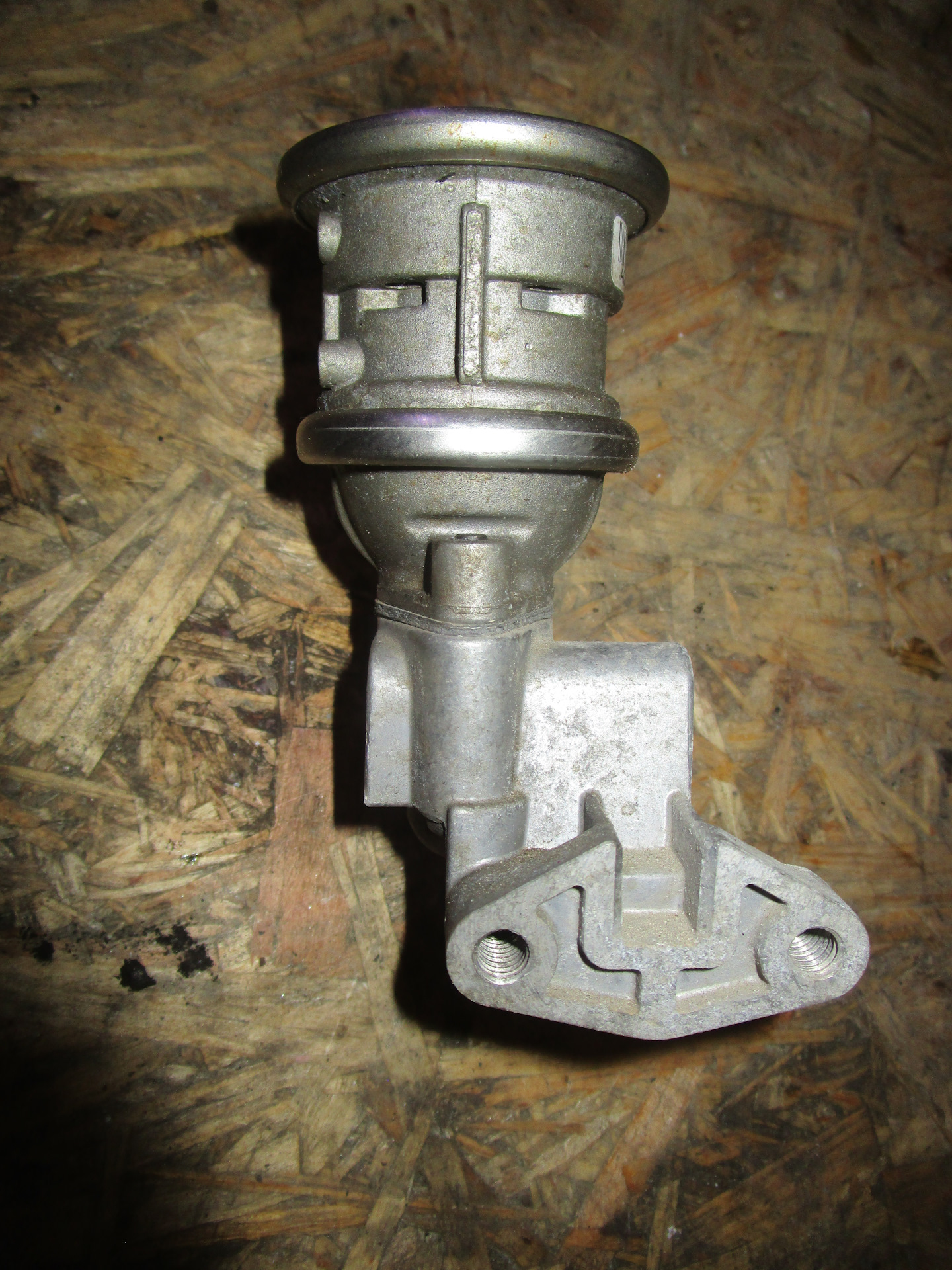 Клапан рециркуляции выхлопных газов фольксваген поло. Егр на гольф. Клапан 7210bp. Егр на гольф. Клалапан егр гольф 6 1.