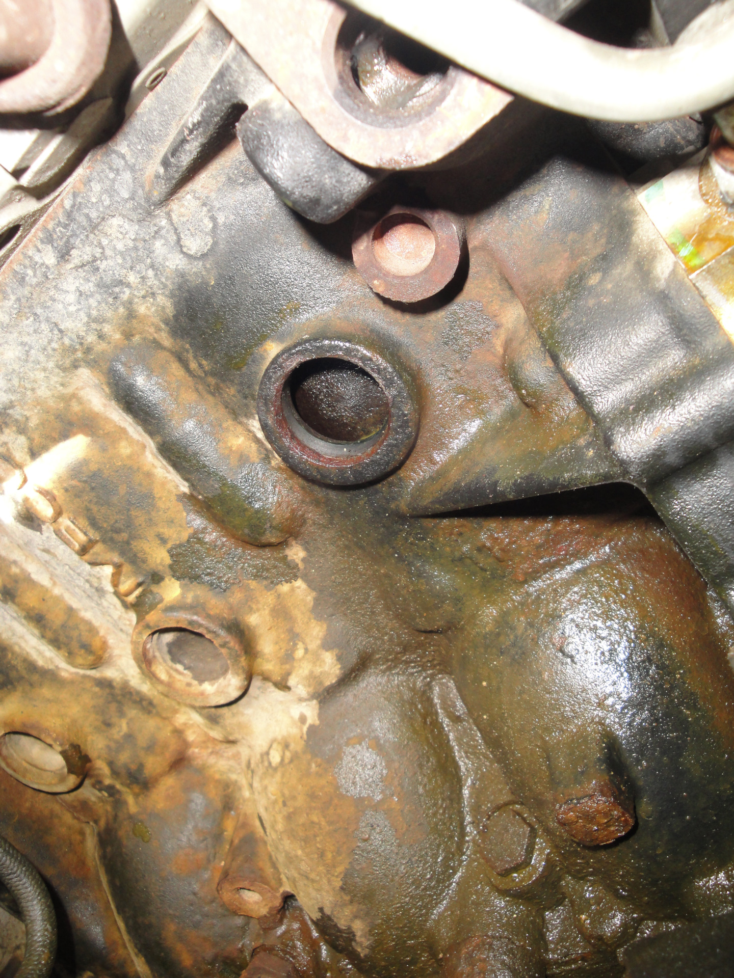 Заглушка блока цилиндров F1A IVECO. — УАЗ Patriot, 2,3 л, 2011 года ...