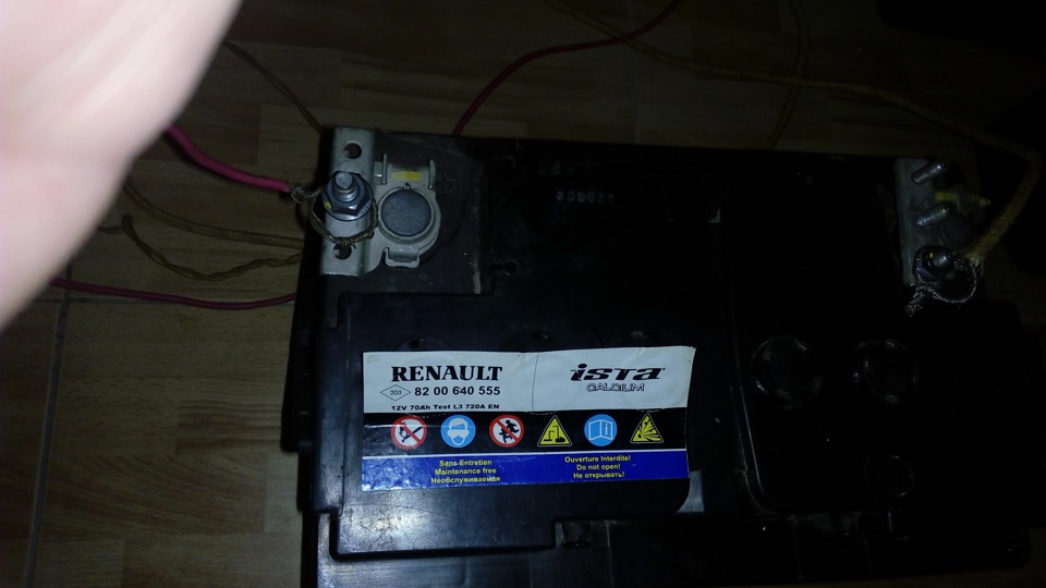 Издох аккумулятор неожиданно — Renault Logan (1G), 1,6 л, 2009 года ...