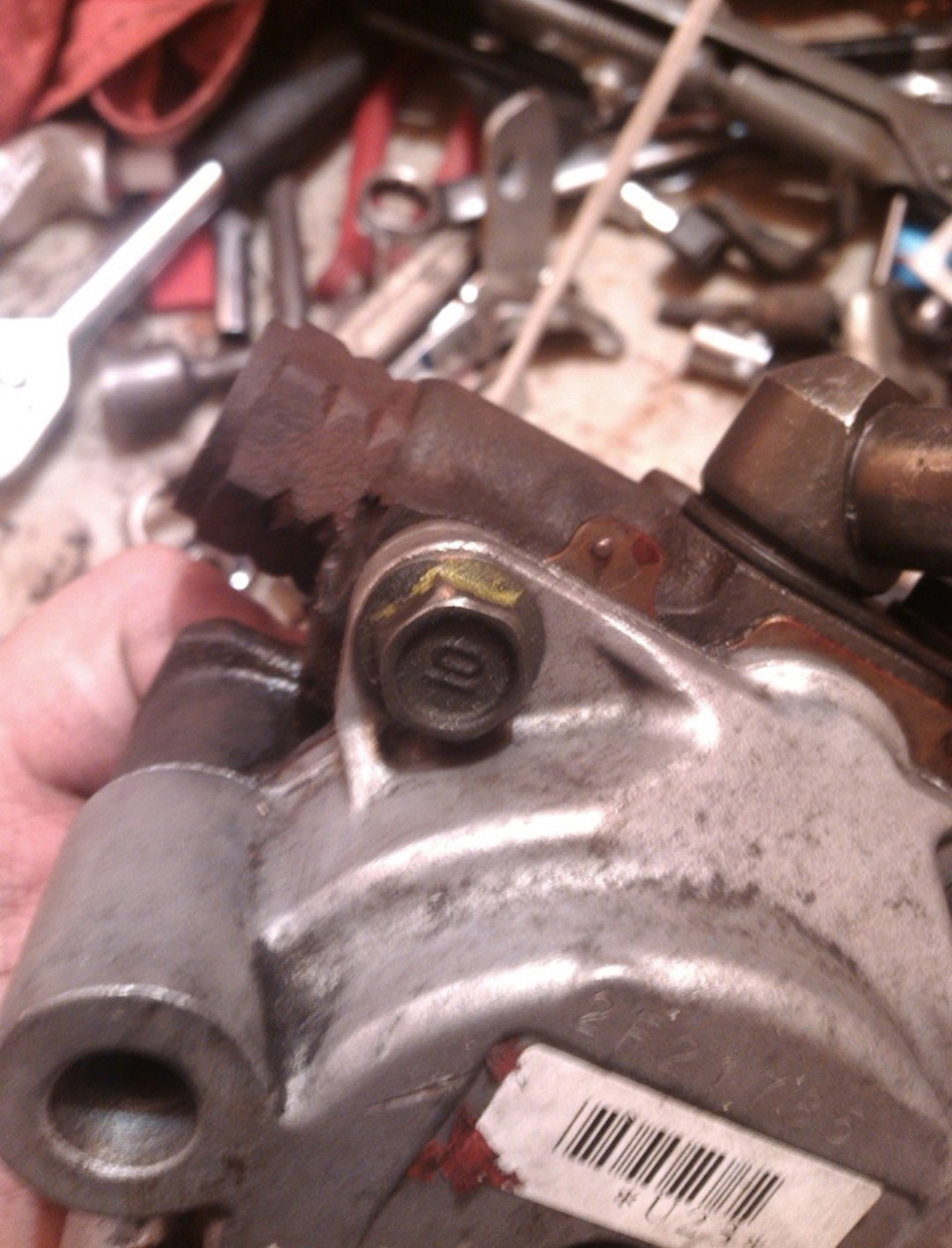 Наглядное пособие, перекручиваемого посадочного элемента банджо-болта высокого давления… — Toyota Altezza