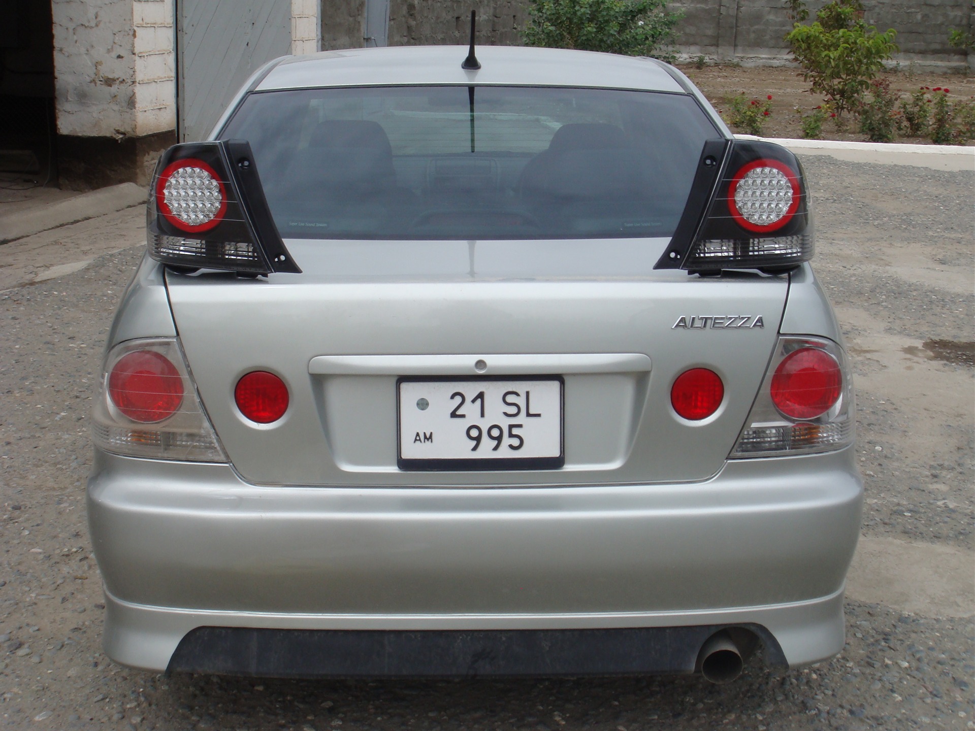 - Toyota Altezza 20 1998 
