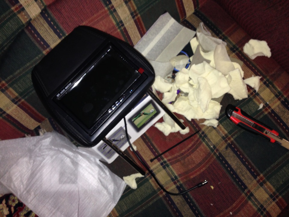 Монитор в подголовник — Mazda 6 (1G) GG, 2 л, 2006 года | автозвук | DRIVE2