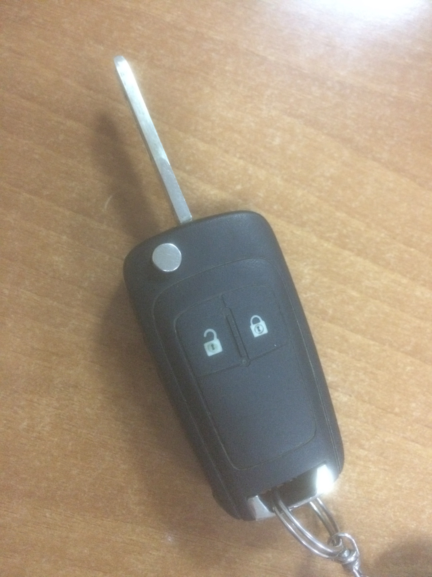 Ключ выкидной бриллианс м2. Ключ от opel найден. Найдет ключ от опеля. Ключи от машина опель вектра б. Ключ от opel найден.