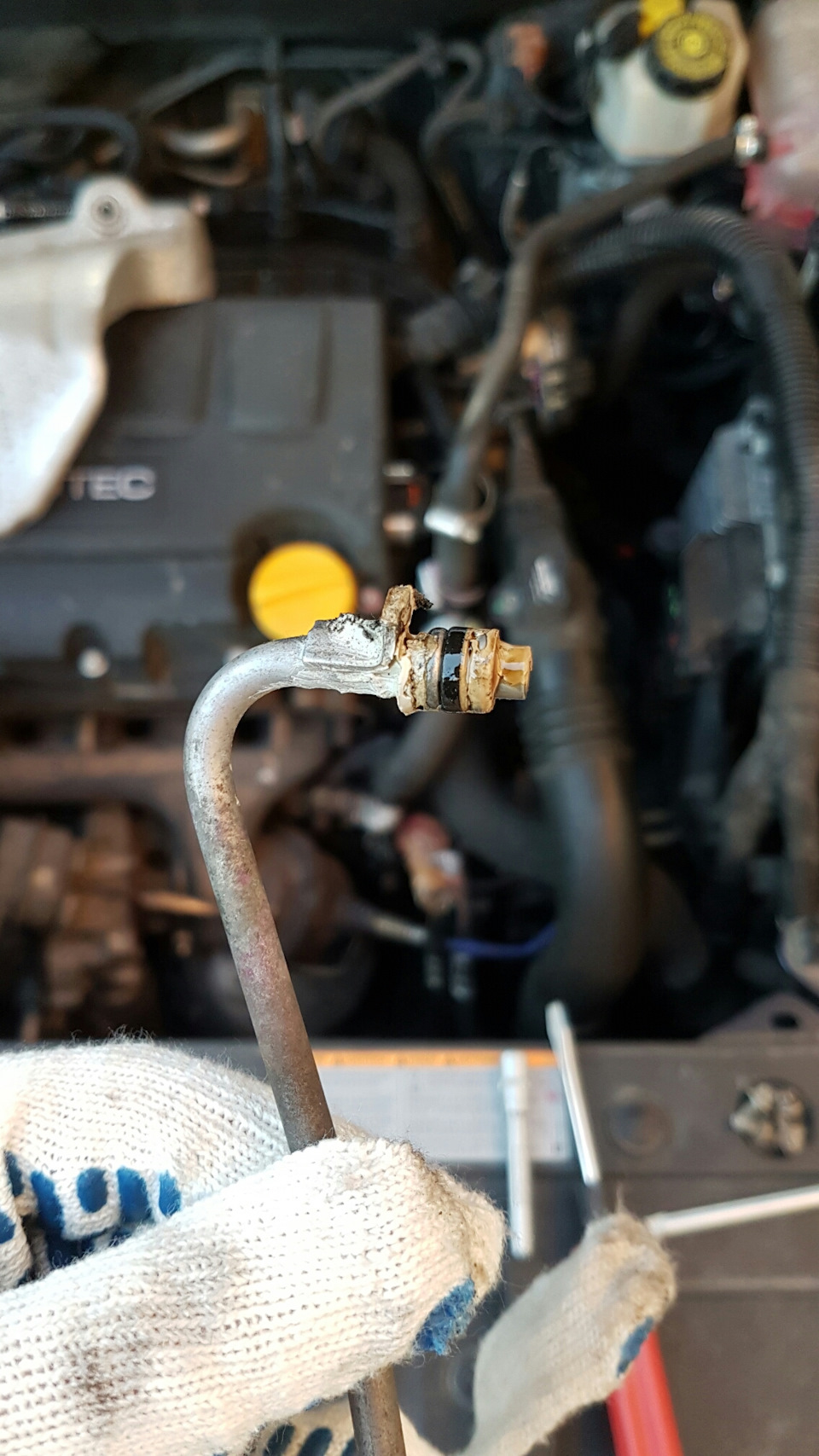 Замена трубки масленного охлаждения турбины — Chevrolet Cruze (1G), 1,4 ...
