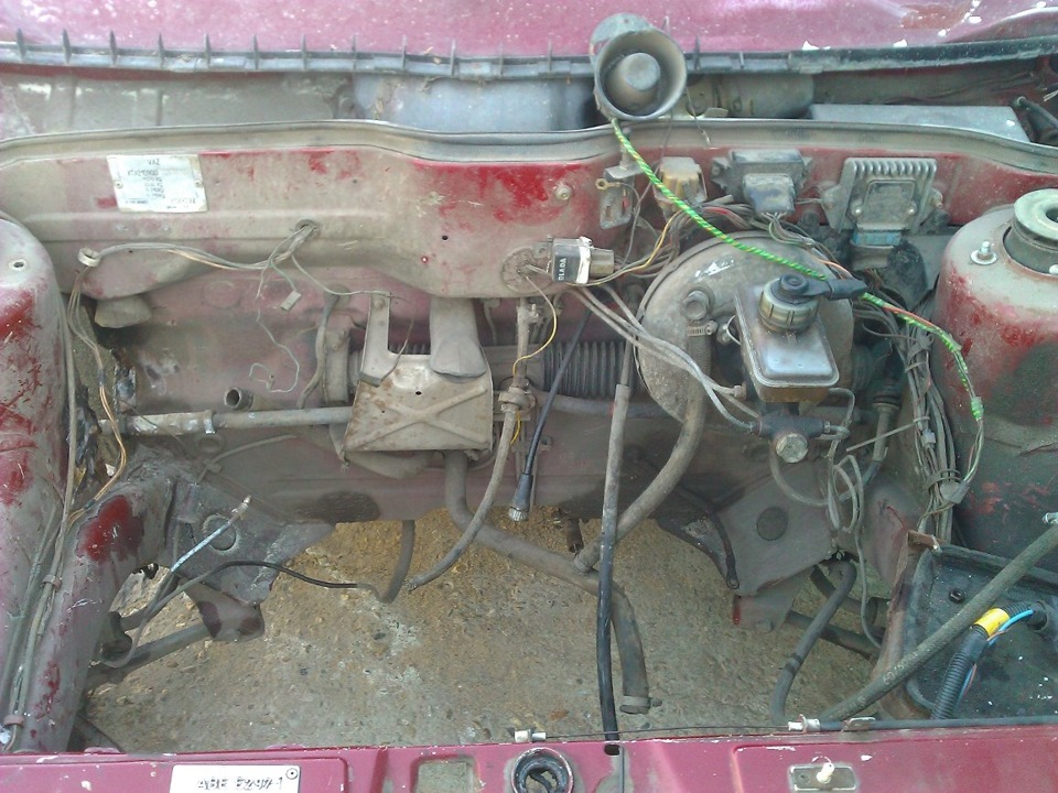 Обработал салон и выкатил на улицу чтоб прибраться в гараже) — Lada ...