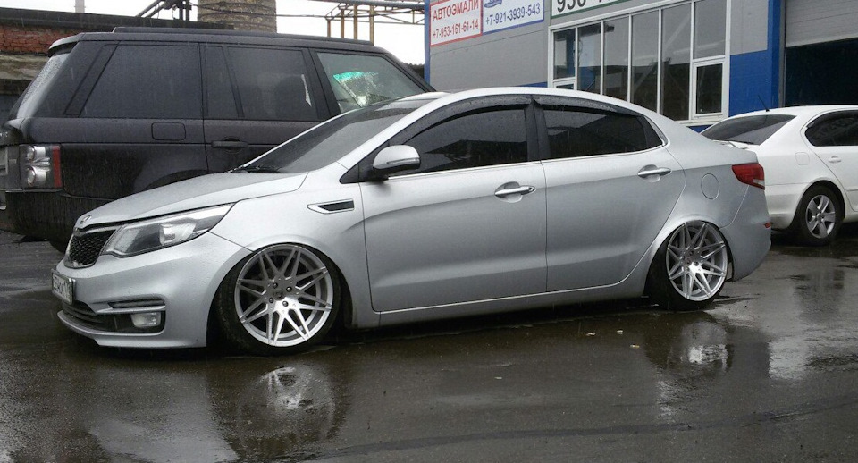 Kia Rio 3 stance