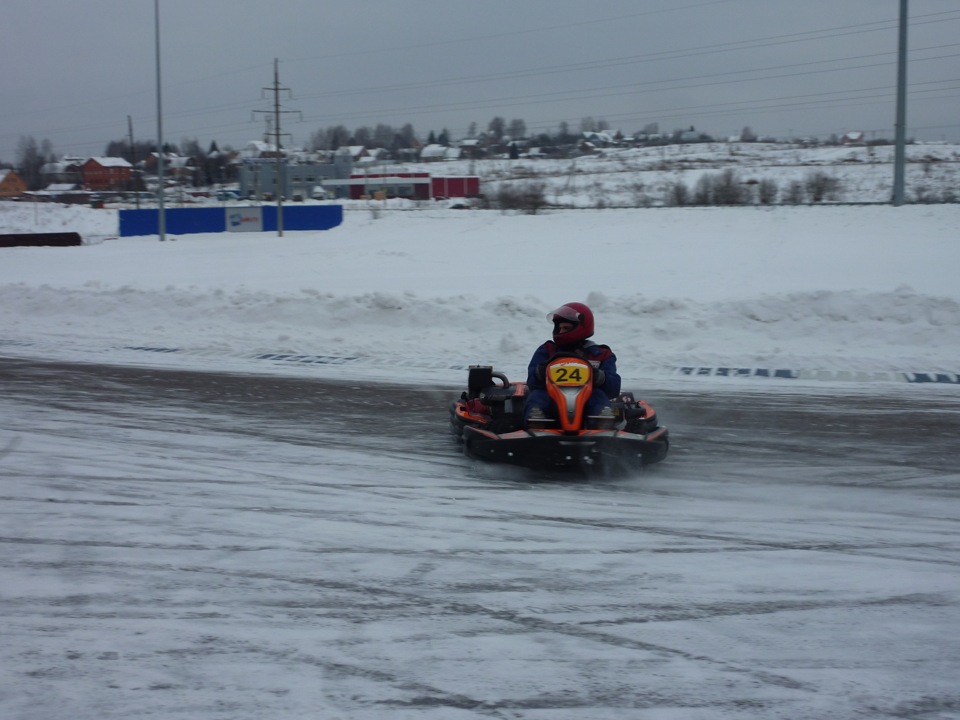 картинг шушенское на льду. картинг на льду. картинг на льду. дрифт картинг ижевск. зимний картинг фон.