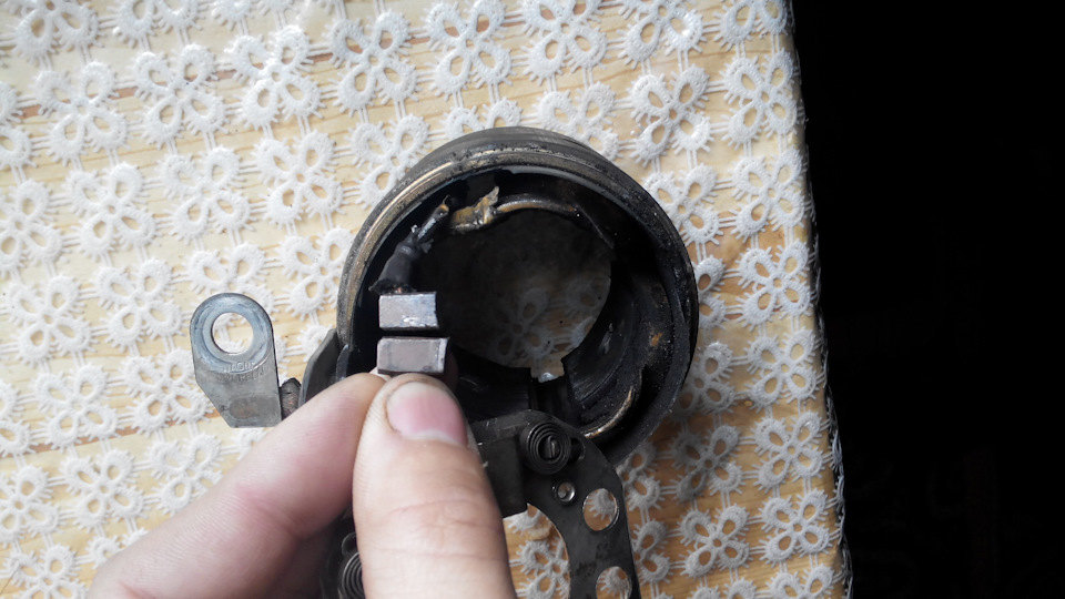 замена щеток стартера — FIAT Palio (Mark I), 1,2 л, 1999 года | своими ...