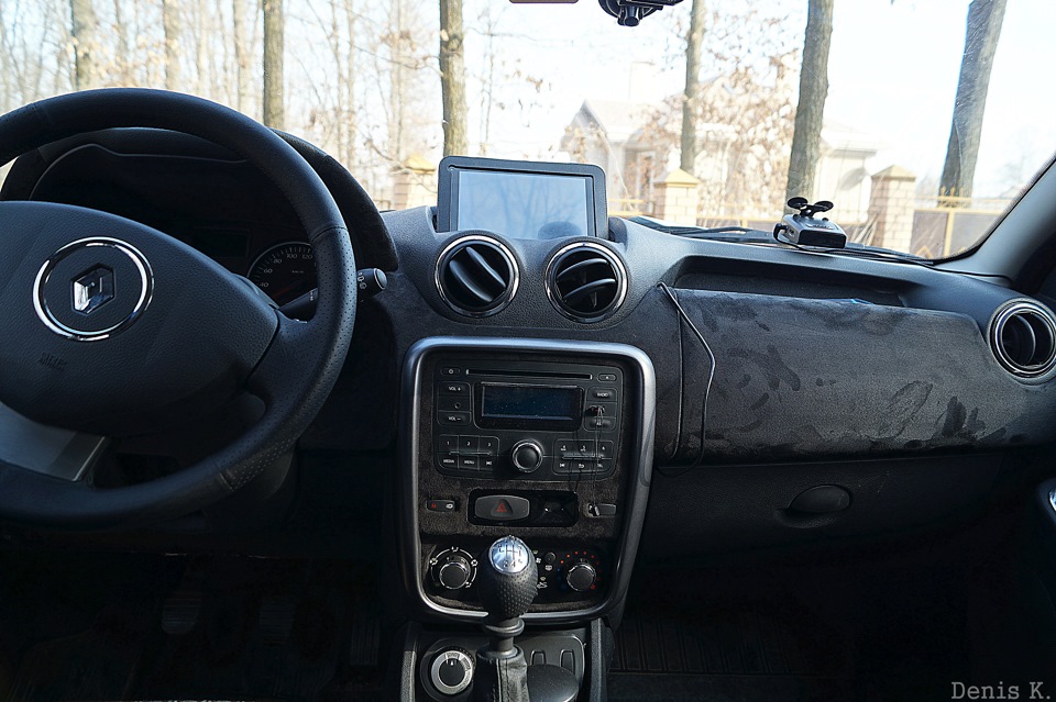 Торпеда рено дастер. Торпеда Рено Дастер 2014. Renault Duster монитор на Торпедо. Торпеда Рено Дастер 2. Тюнинг салона Рено Дастер 1.