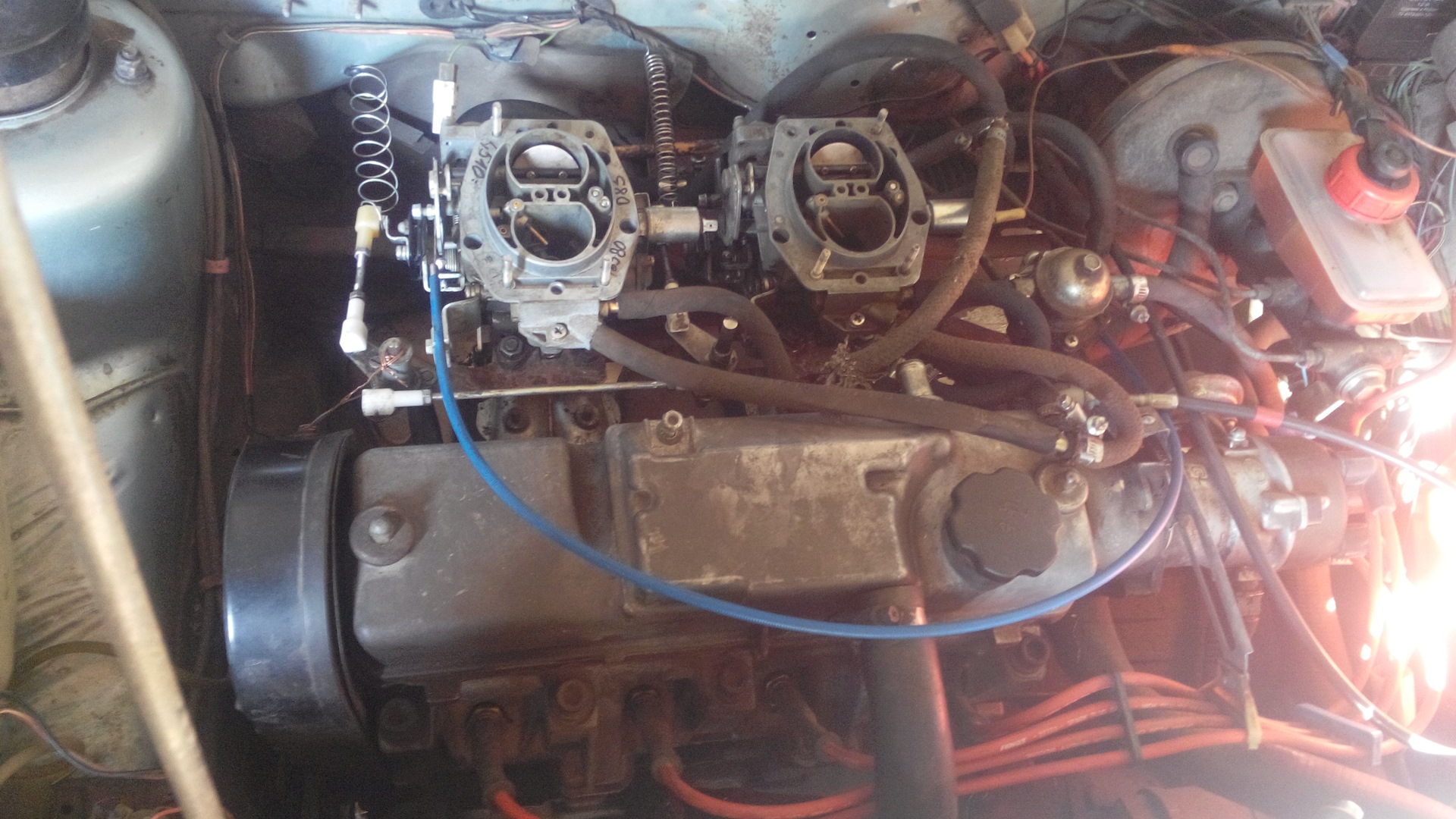 карбюратор ваз 2109. 2 карба на 2109. трос газа ваз 2109 карбюратор. 2109 карбюратор газ. карбюратор иж ода 2126.