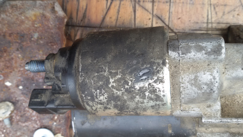 не реагирует стартер на ключ зажигания. не реагирует стартер на ключ зажигания. провод на втягивающее стартера ваз 2110. не срабатывает реле стартера. не реагирует стартер на ключ зажигания.