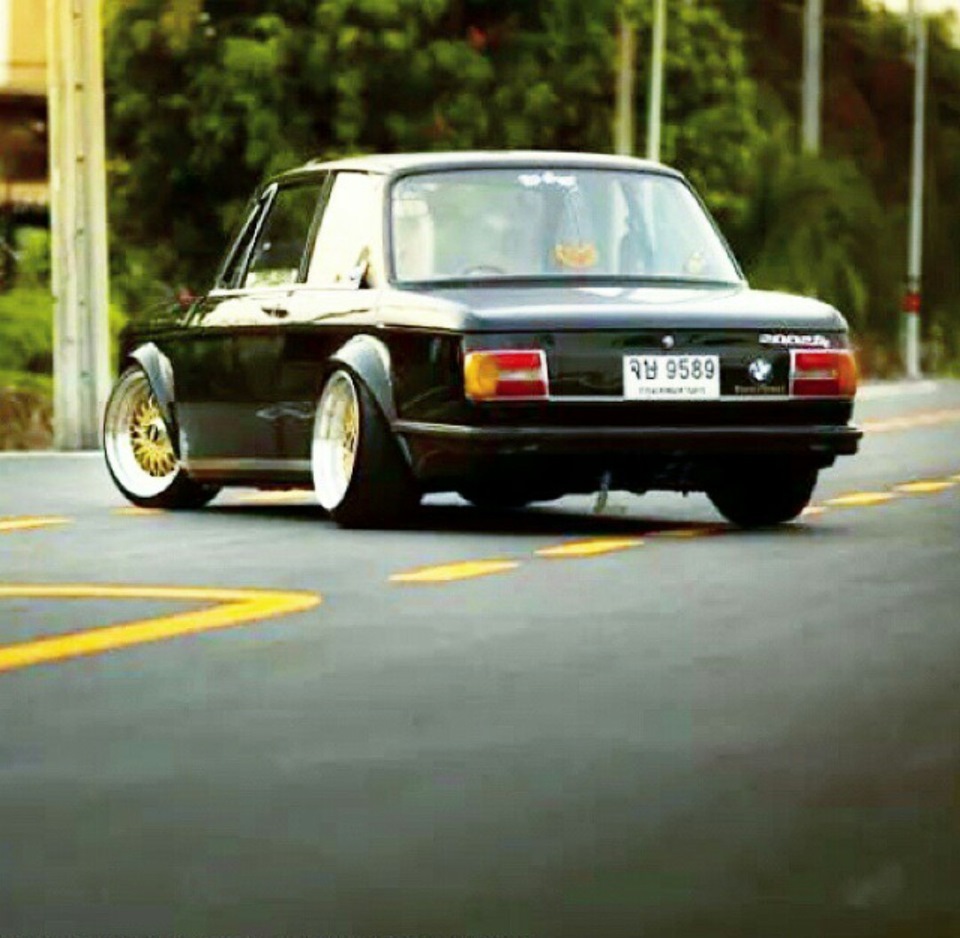 BMW 2002 e10 Black