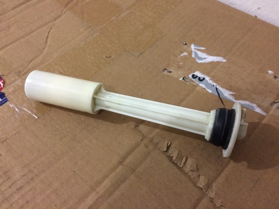 датчик омывающей жидкости мерседес cla. датчик уровня жидкости омывателя мерседес. датчик уровня стеклоомывающей жидкости w221. Hyundai/kia 98520-3f000. датчик уровня омывайки киа рио 3.