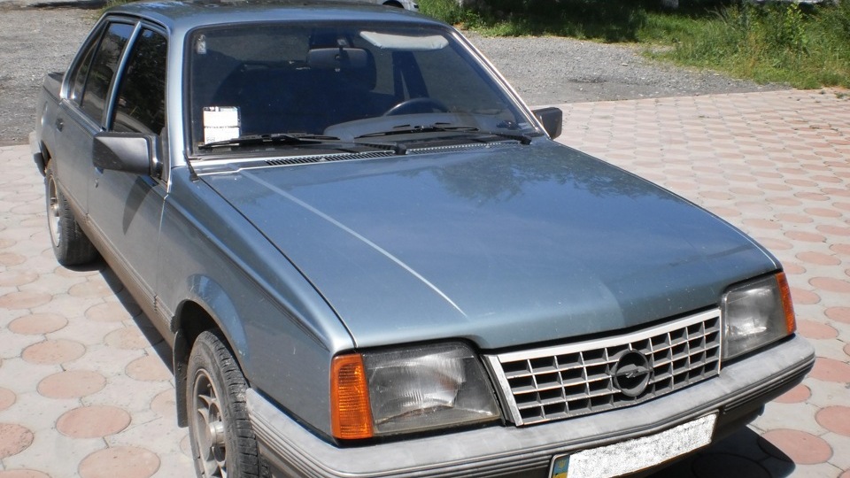 Opel Ascona 1985