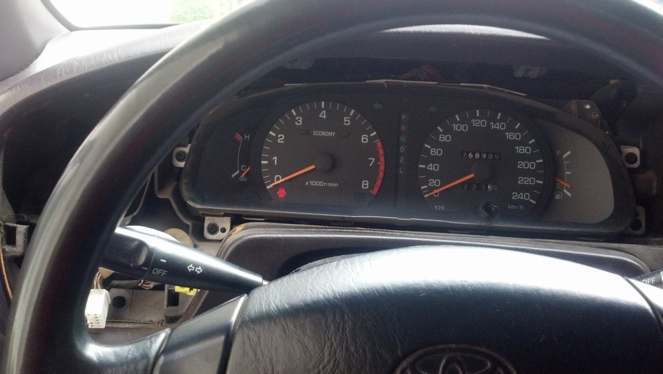 Замена лампочек в щитке приборов — Toyota Camry (XV10), 2,2 л, 1994 ...