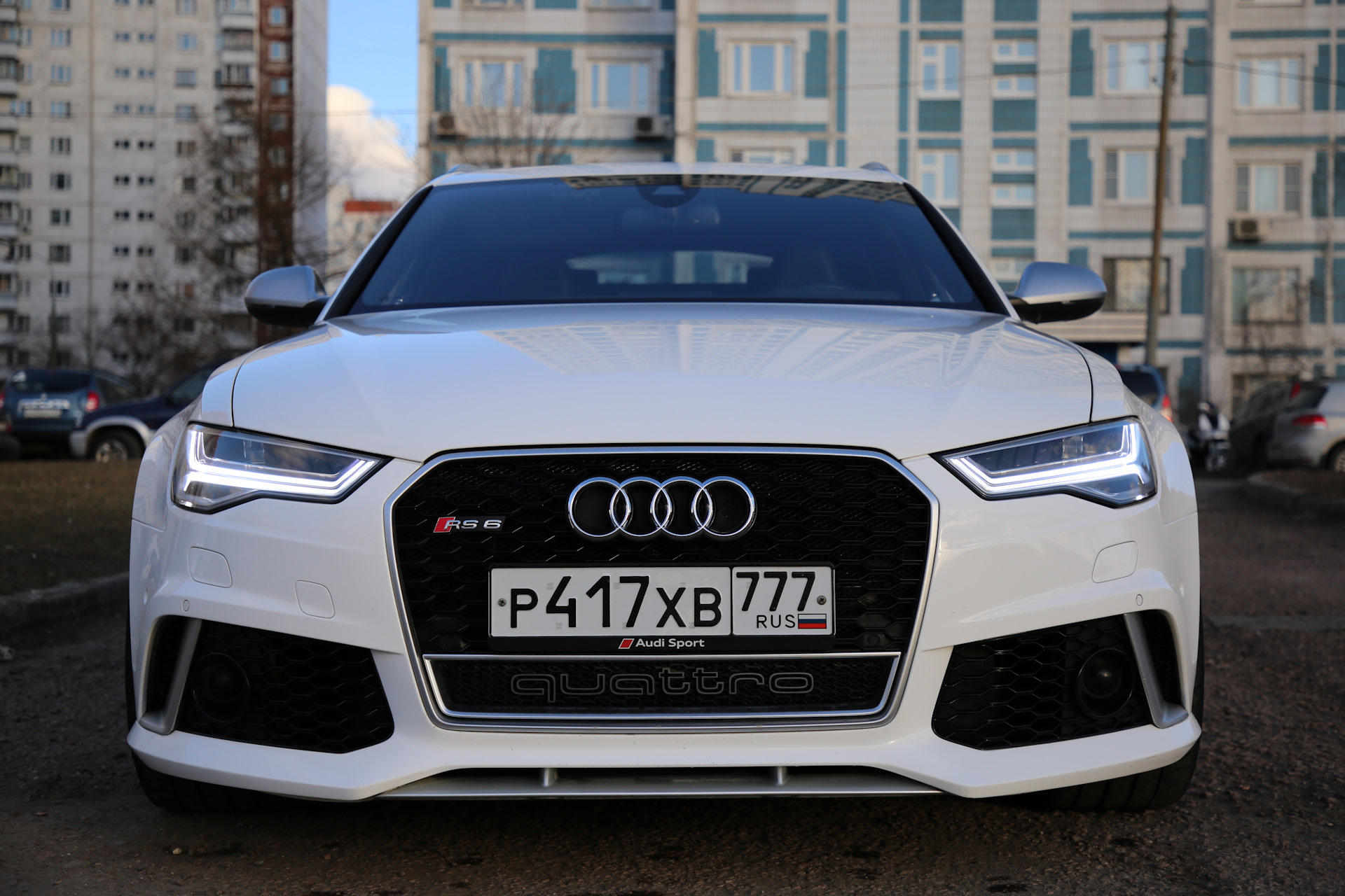 Audi rs6 White