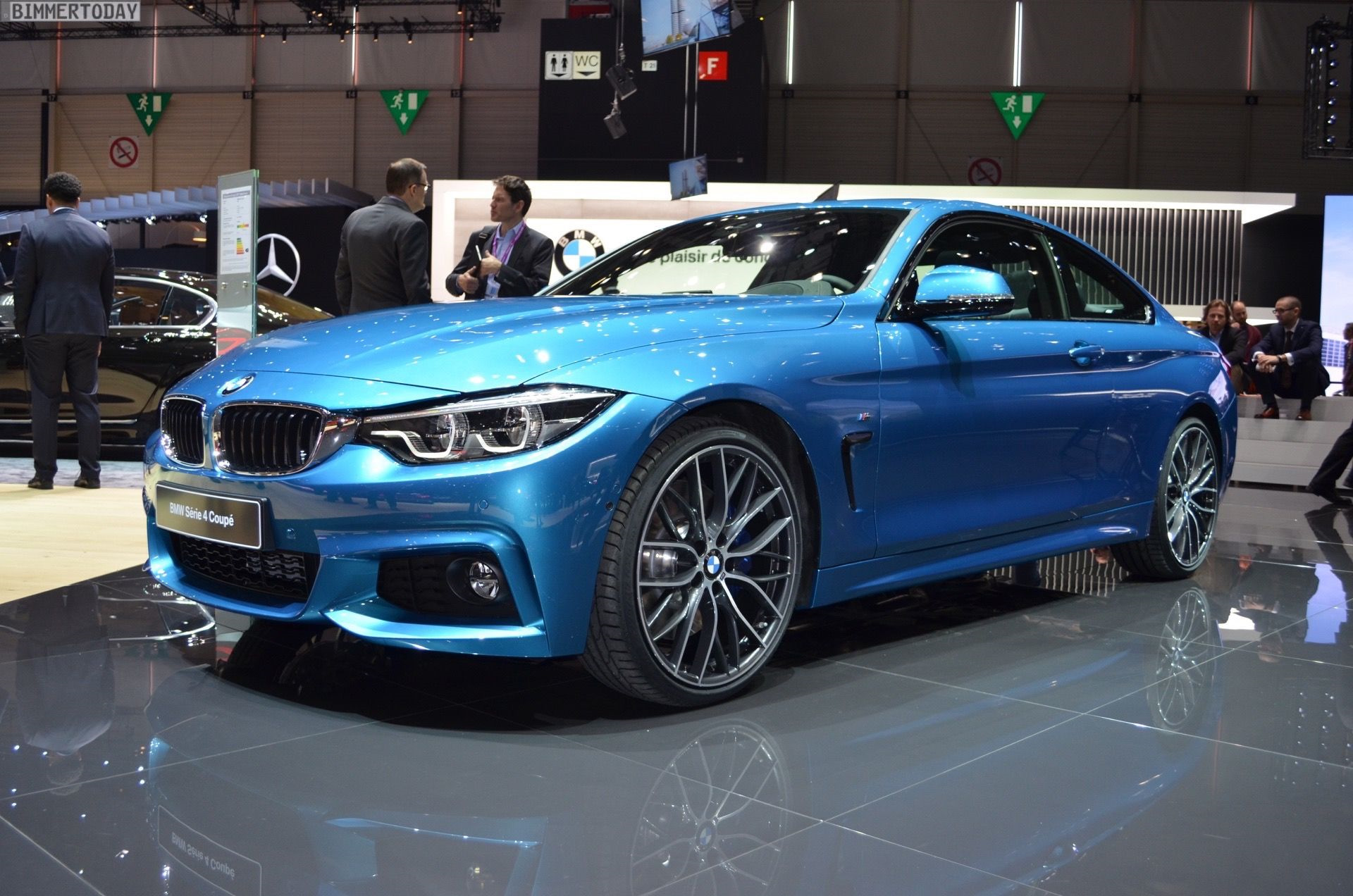 BMW 4 Gran Coupe бирюзовый