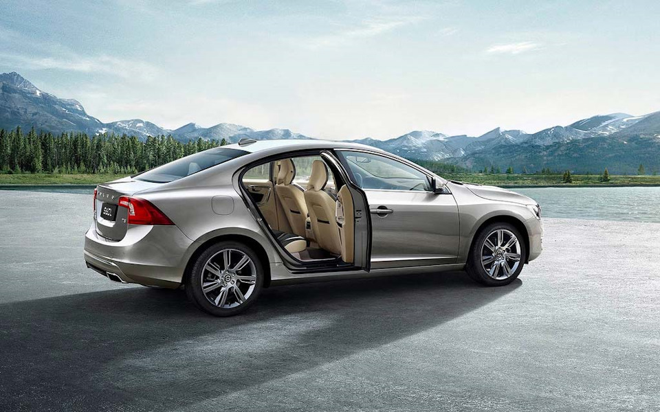 Китай купил вольво. Volvo s60l. Китайская Вольво s60. Компактный седан Вольво. Удлинили Вольво s60.