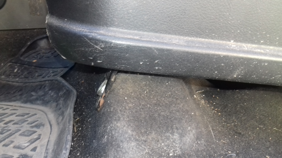 Для Юрия! Размер Крепежа сидений Ховер. — Opel Frontera B, 2,2 л, 2001 ...